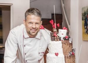 Konditormeister Bernd Voschepoth kann sich freuen: Sein Cafe Twin in Lippetal-Herzfeld ist die Westfälische Konditorei des Jahres 2017