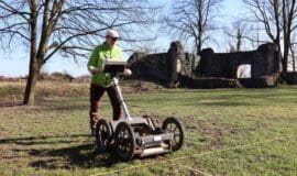 Archäologen entdecken einen alten Tennisplatz