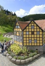 Das gelbe Tabakhaus ist das beliebteste Fotomotiv im LWL-Freilichtmuseum Hagen - Foto LWL