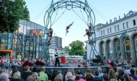 Siegen: Akrobatik im Doppelpack