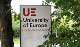 University of Europe: "Endlich wieder auf dem Campus"