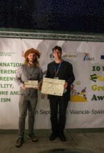 Pascal Tönnissen (RTG) und Grischa Schilgen-Begaß (RVR) nehmen in Valencia den European Greenways Award entgegen - Foto RTG / Tönnissen