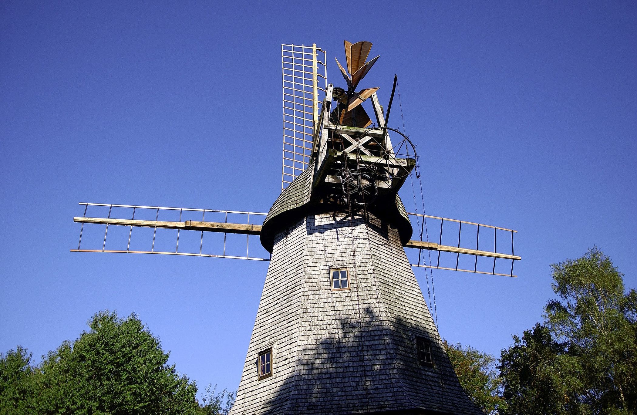 Die Windmühle ist an einen gut sichtbaren Platz im oberen Museumsbereich umgezogen - Foto LWL