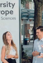 Die Iserlohner Young Roosters und die University of Europe for Applied Sciences (UE) kooperieren künftig - Foto UE