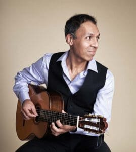 Weltklasse-Gitarrist Jorge Caballero eröffnet beim internationelen Gitarren-Festival in Iserlohn den Konzertreigen 2022 - Foto guitarsymposium.com