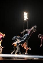 Eine Szene aus „Through and Over“ - als Uraufführung zu sehen im Hagener Theater - Foto Bettina Stöß