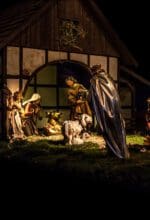 Die Hövelhofer Krippe präsentiert sich zum Nikolausmarkt vom 2. bis 4. Dezember vorm Jagdschloss in Hövelhof. Foto - Verkehrsverein