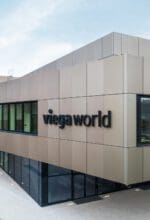 Mit der Viega World hat am Standort in Attendorn eines der nachhaltigsten Bildungsgebäude der Sanitär- und Heizungsbranche eröffnet - Foto Viega