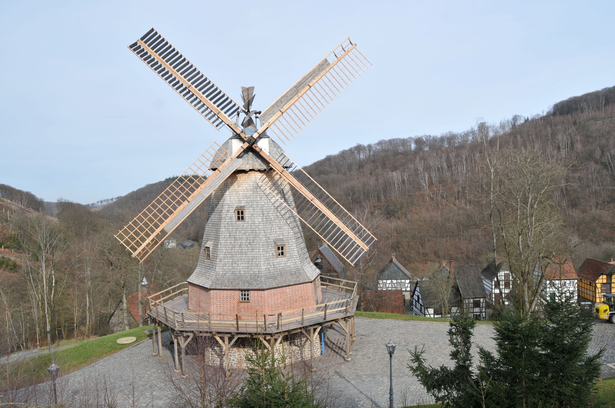 Die Windmühle im LWL-Freilichtmuseum Hagen wurde jetzt an ihrem neuen Standort offziell eröffnet - Foto: LWL