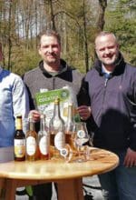 Vertreter der Iserlohner Gastronomie und des örtlichen und regionalen Marketings präsentierten die „Sommer-Variante“ des Iserlohner "Wald I Stadt I Cocktails“ - Foto/Ausschnitt Stadt Iserlohn
