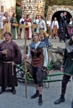 Robin Hood, Little John und Bruder Tuck auf der Freiolichtbühne im Einsatz - Den Reichen nehmen, den Armen geben ... Foto Freilichtbühne