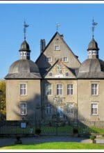 Das Wasserschloss Neuenhof in Lüdenscheid zählt zu den geschichtsträchtigsten Orten des Märkischen Kreises - Foto Rolf Rutzen
