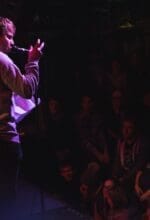 Aus Paderborn reist der Vize-Meister der deutschsprachigen Poetry-Slam-Meisterschaften, August Klar, in Arnsberg an - Foto Matthias Nau