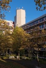 Die Universität Siegen - Germanistik - Linguistik: Sozio- und Diskurslinguistik - hier das Gebäude in der Hölderlinstraße 3, unterstützt das bürgerwissenschaftliche Projekt in Netphen - Foto Uni Siegen