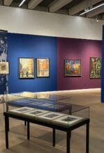 Sauerland-Museum.Zerrissene Träume.Blick in die Ausstellung (Copyright: Sauerland-Museum)
