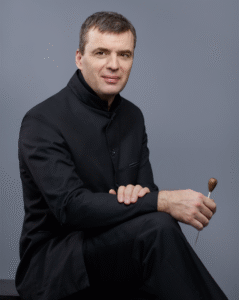 Nach zwölf Jahren verabschieden sich die Dortmunder Philharmoniker am 15. Juni 2025 mit einem Konzerttag von ihrem Generalmusikdirektor Gabriel Feltz - Foto Jürgen Altmann