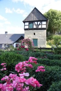Assinghausens Reisen Speicher aus dem Jahr 1556 ist das älteste Gebäude im Stadtgebiet Olsberg - Foto Rosenverein