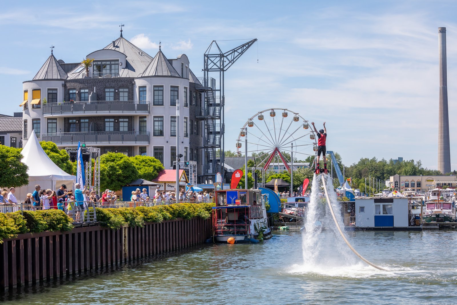 Wasserspaß auf Raketenschuhen gehört vom 13. bis 15. Juni 2025 zu den Attraktionen beim großen Hafenfest in Bergkamen - Foto Frank Heldt Photography