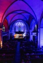 Sieben Konzertabende mit internationalen Weltklassegitarristen gibt es vom 27. Juli bis 2. August 2025 im sauerländischen Iserlohn in der Obersten Stadtkirche - Foto Kultursymposion M Iserlohn