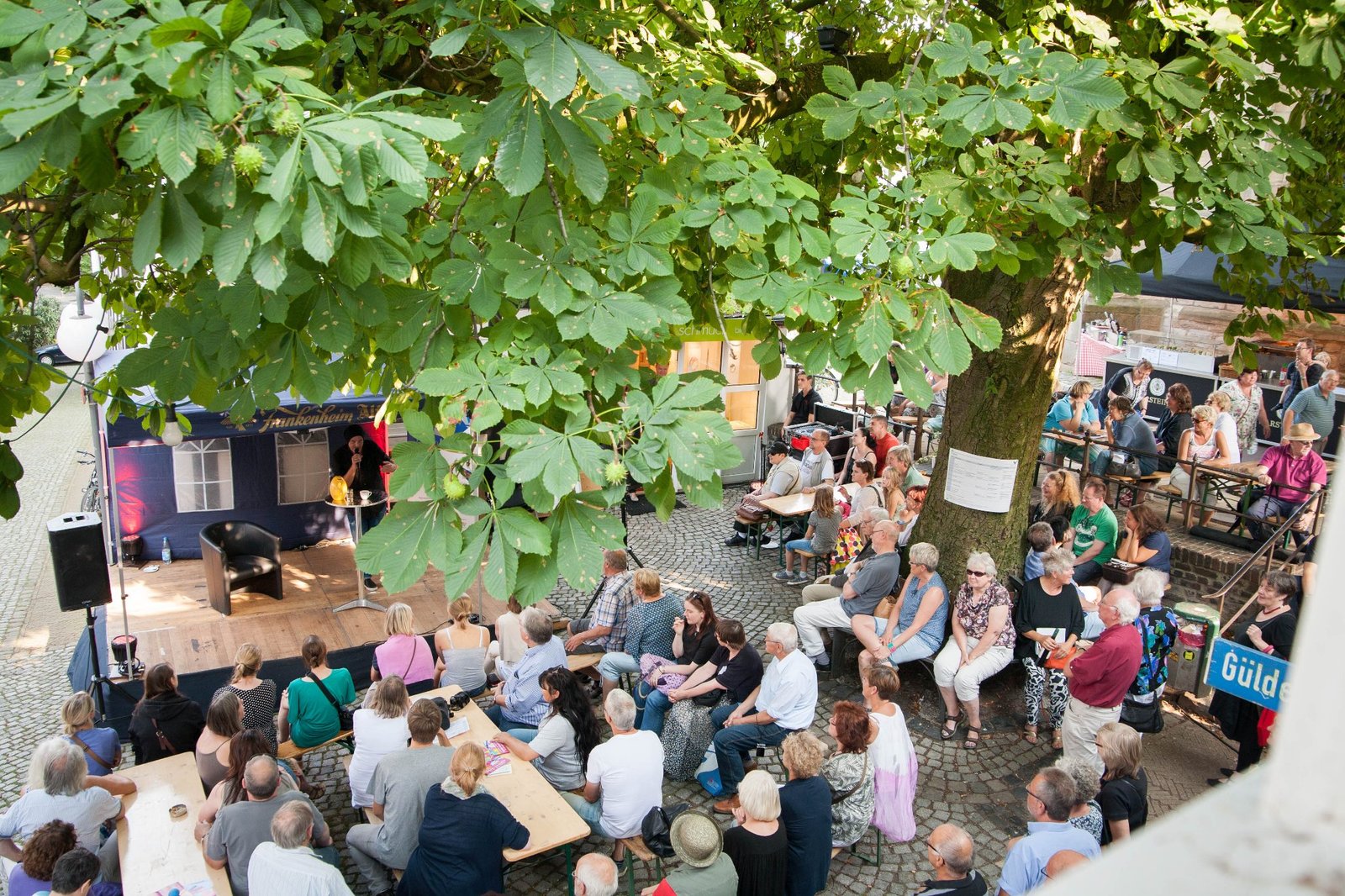 In Unna findet am 30. August 2025 ein buntes Sommerfest mit statt. Das Westfälische Literaturbüro kooperiert dfabei mit dem Kulturbüro der Kreisstadt Unna sowie weiteren Partnern im historischen Nicolaiviertel - Foto Anna-Lisa Konread