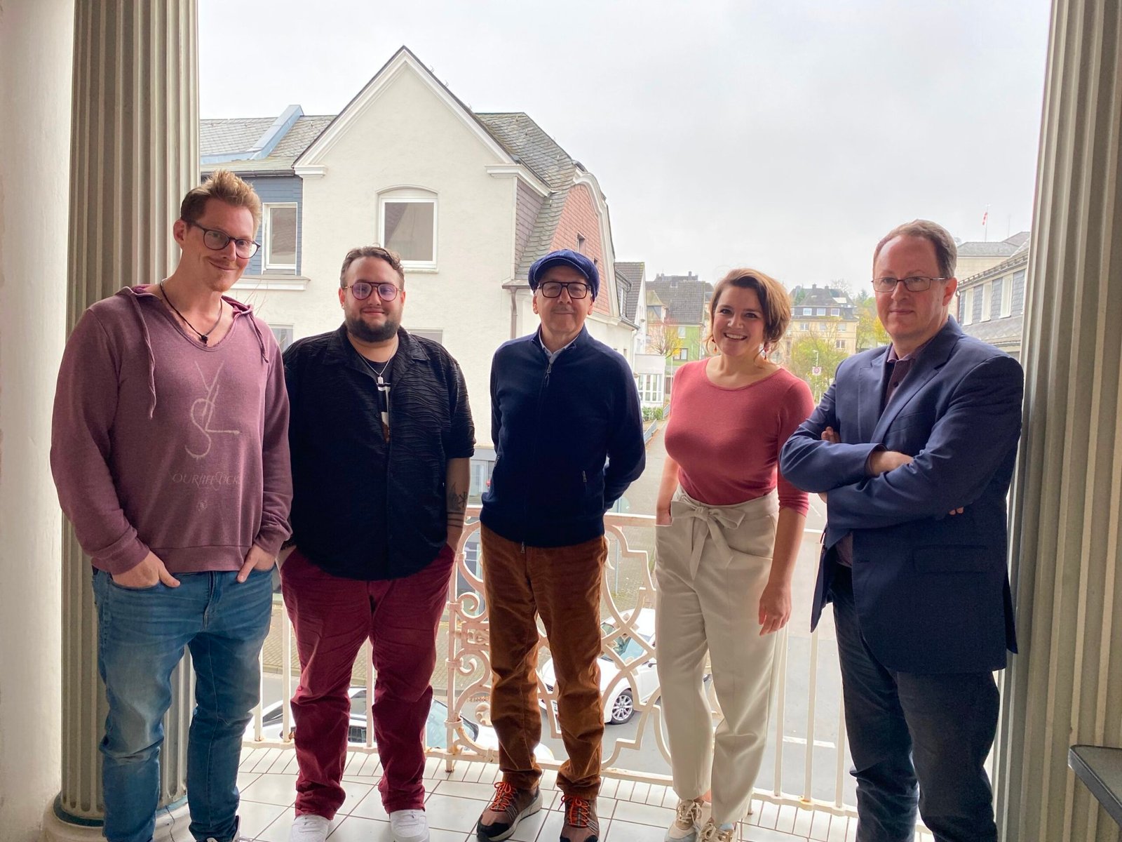 Arbeiten gemeinsam an der Soundmarke für Südwestfalen (vlnr.): Jan Zimmer (Rock- und Popfabrik Letmathe), Komponist Lukas Steinberg, Bernward Koch (Musiker und Grammy-Jurymitglied), Marie Ting (Leiterin Regionalmarketing, Südwestfalen Agentur) und Michael Nassauer (Intendant Philharmonie Südwestfalen) - Foto Südwestfalen Agentur GmbH