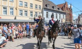 Preußenmuseum Minden lässt die Pferde los BuergerEskadonMinden-Susanne Kussmann