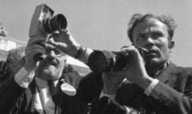 045_Die Fotoreporter Hans Hubmann (Quick) links und Max Scheeler (Stern)-c-Bundesregierung, Engelbert Reineke