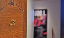 „Udo L. wohnt im Hotel“ begeistert UdoLwohntimHotel_Pressemappe